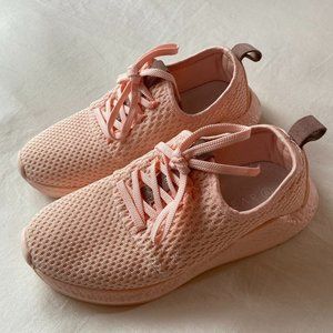 Ryderwear peach running shoes